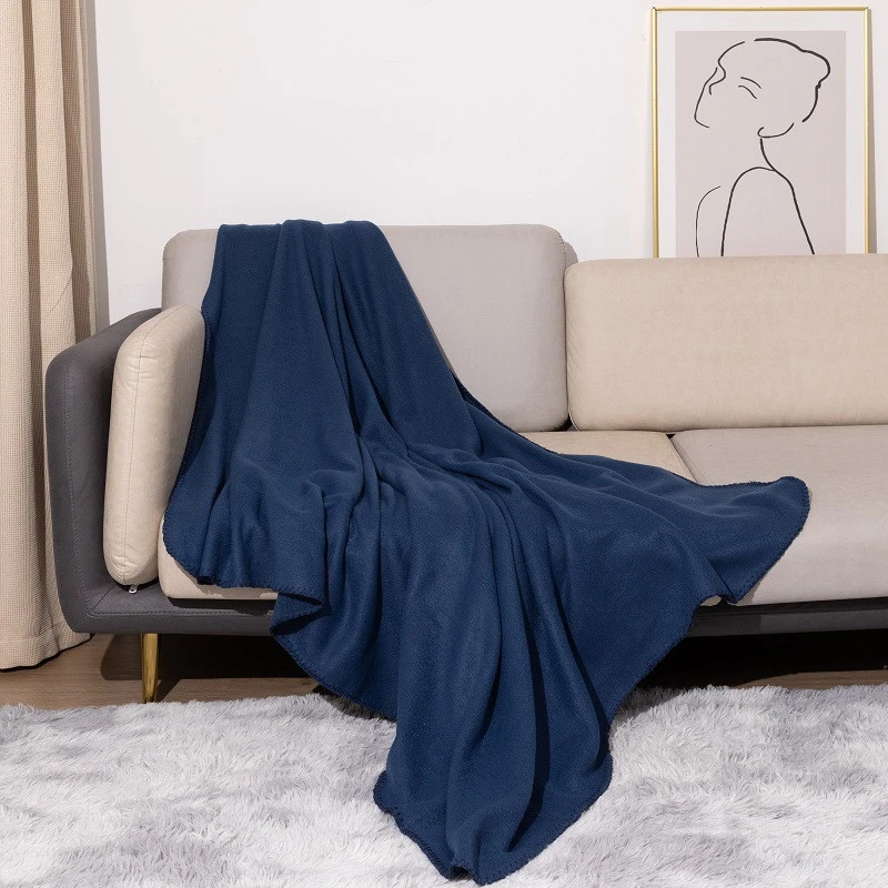 Polar Fleece -peitto sohvalle