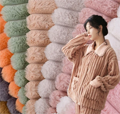 Stripe Rabbit Faux Fur Kangas